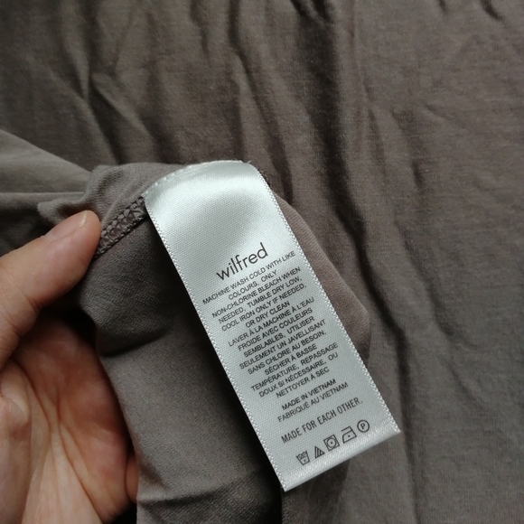 WILFRED Market Slit Dress Midi Long sleeve Turner Taupe Lyocell XXS Aritzia NWT - Picture 9 of 9